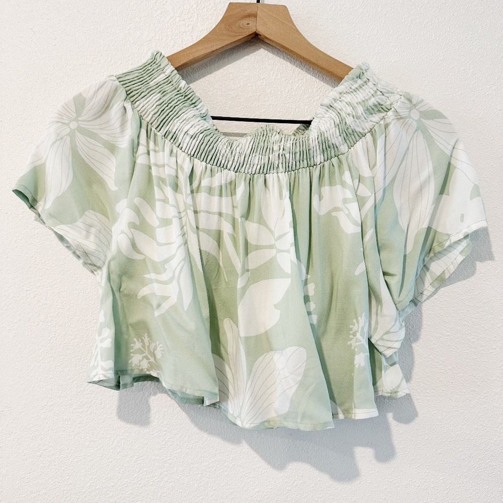 Kiwi + Punch Tropical Off the Shoulder Crop Top |R6
